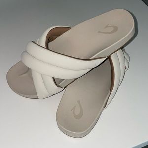Olukai Puffy Slides